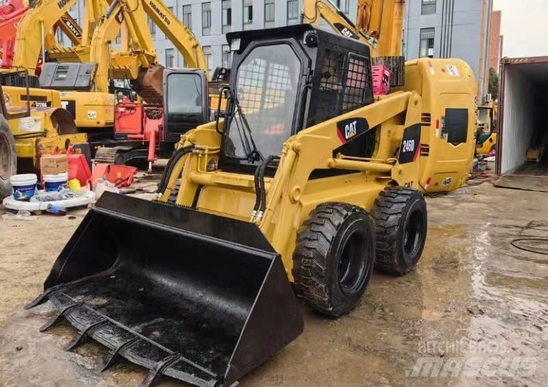 CAT 246D Skid steer mini utovarivači