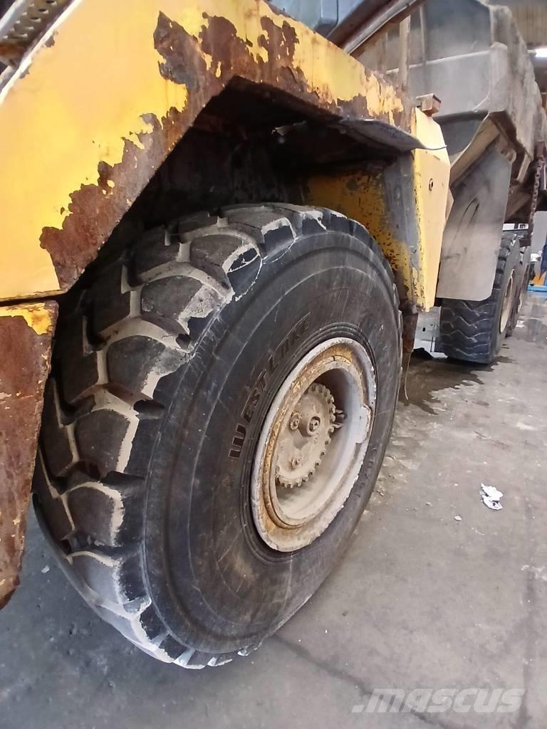 Komatsu HM 300-2 Zglobni damperi