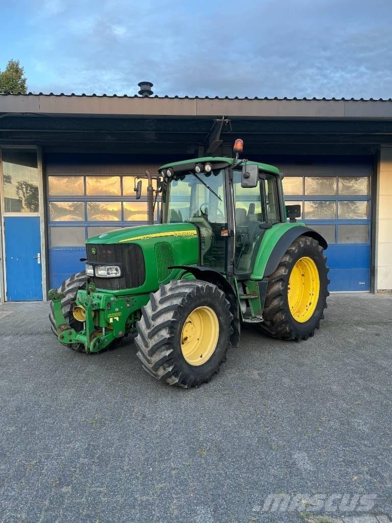 John Deere 6220 Traktori