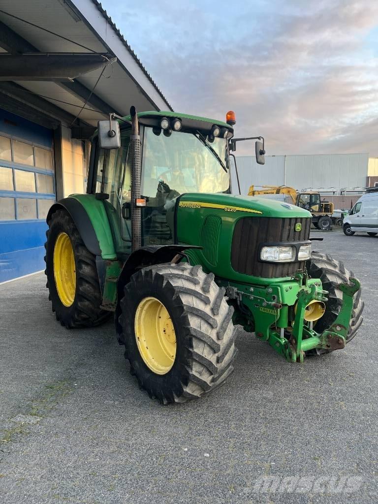 John Deere 6220 Traktori