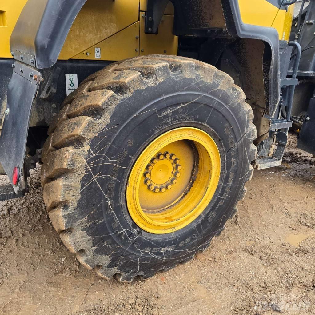Komatsu WA 320-8 Utovarivači na točkove