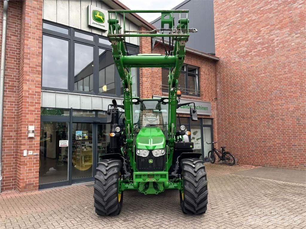 John Deere 6110M Traktori