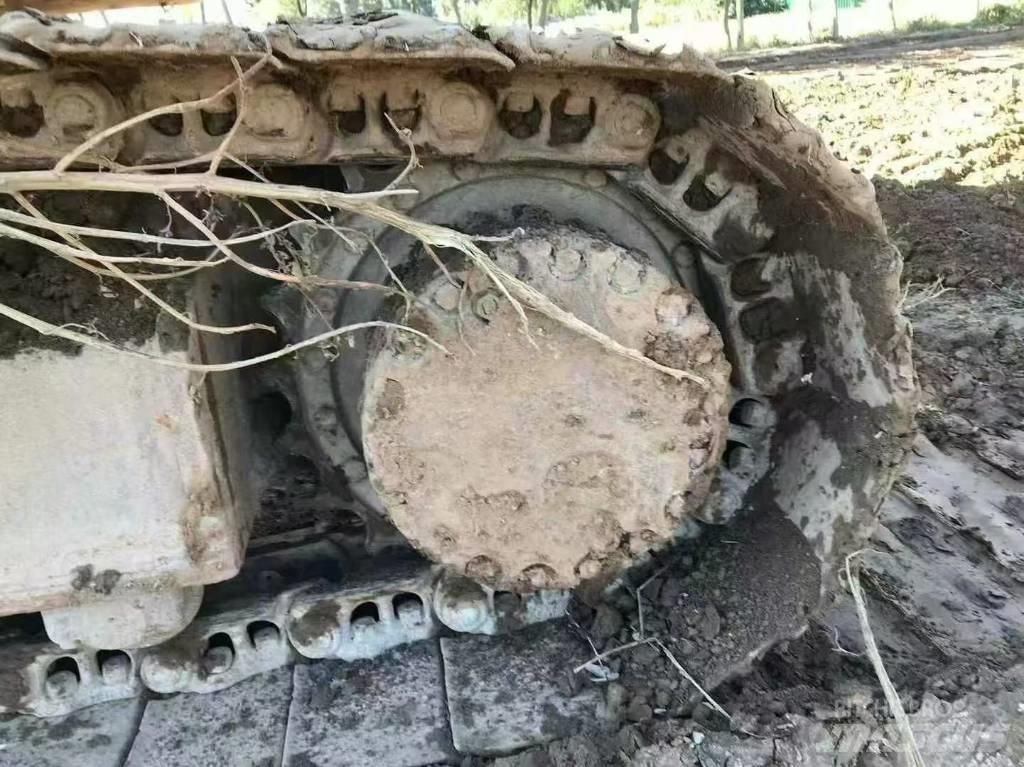 Komatsu PC 210 Bageri guseničari