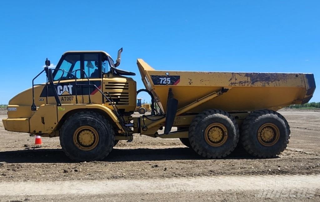 CAT 725 Zglobni damperi