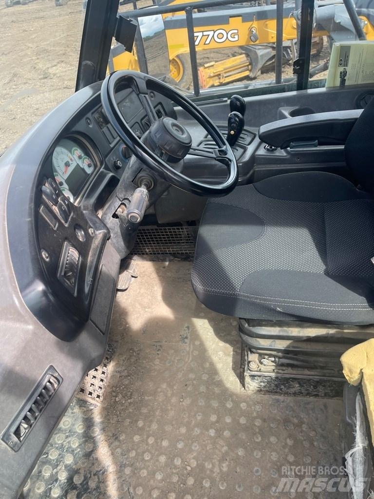 CAT 725 Zglobni damperi