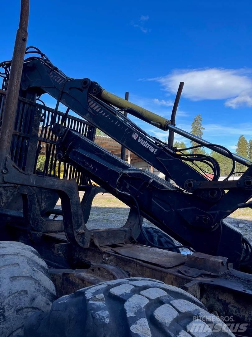 Komatsu 840TX Forvarderi