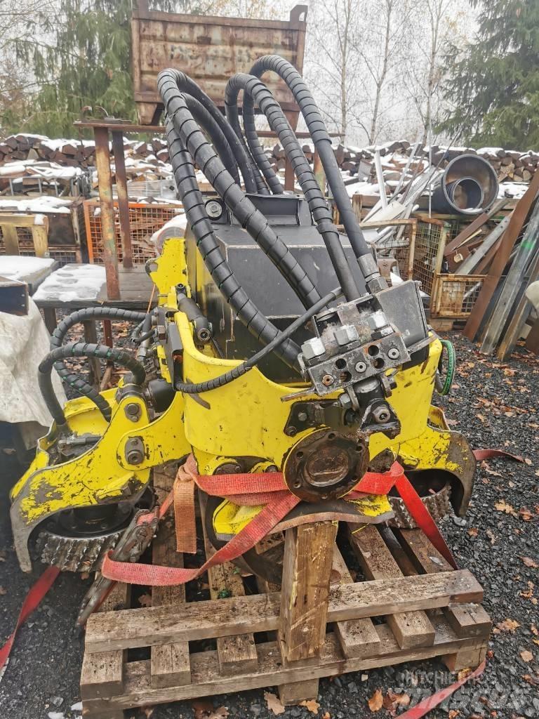 John Deere H 415 Glave za kombajne