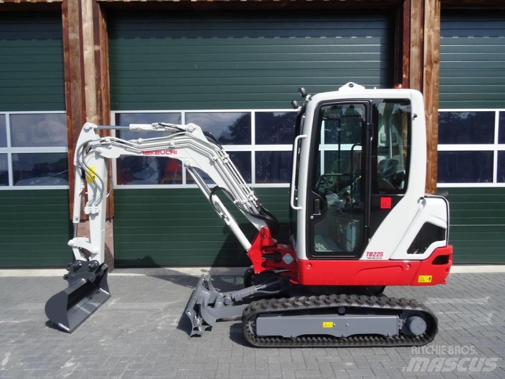 Takeuchi TB 225 Mini bageri < 7t