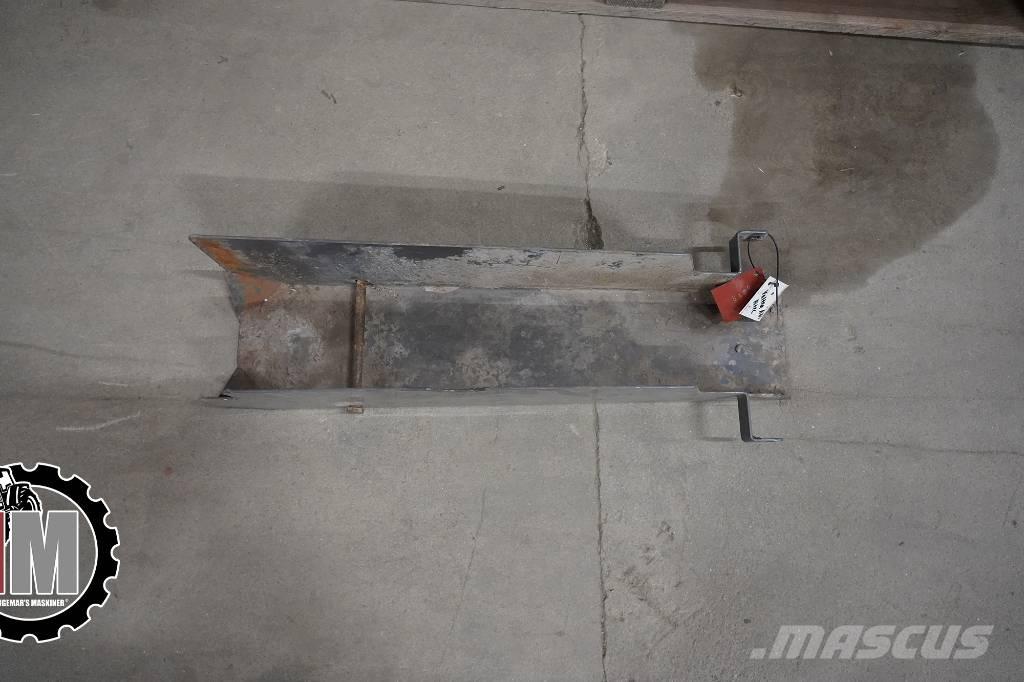 Valtra A 83 HT Skydd Šasija i vešenje