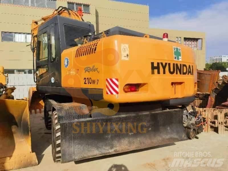 Hyundai 150W -7 Bageri točkaši