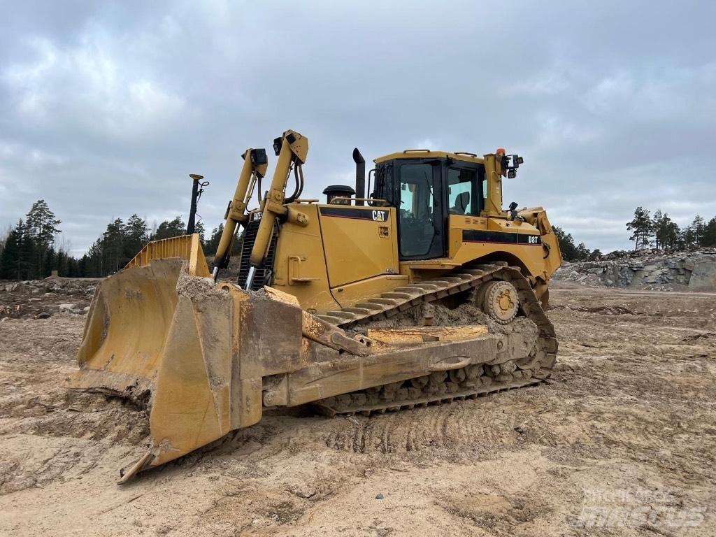 CAT D 8 T Buldožeri guseničari