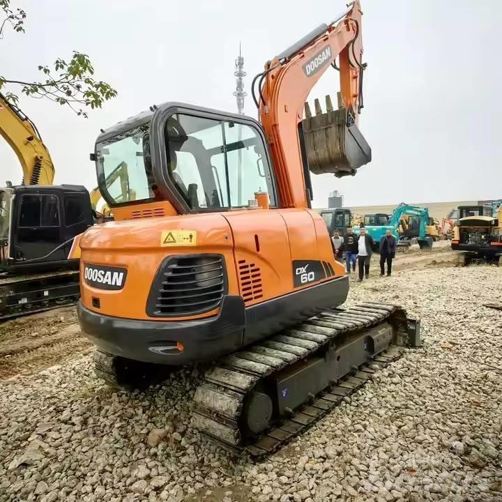 Doosan DX 60 Bageri guseničari
