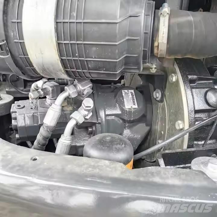Doosan DX 60 Bageri guseničari