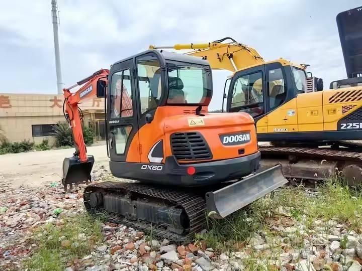 Doosan DX 60 Bageri guseničari