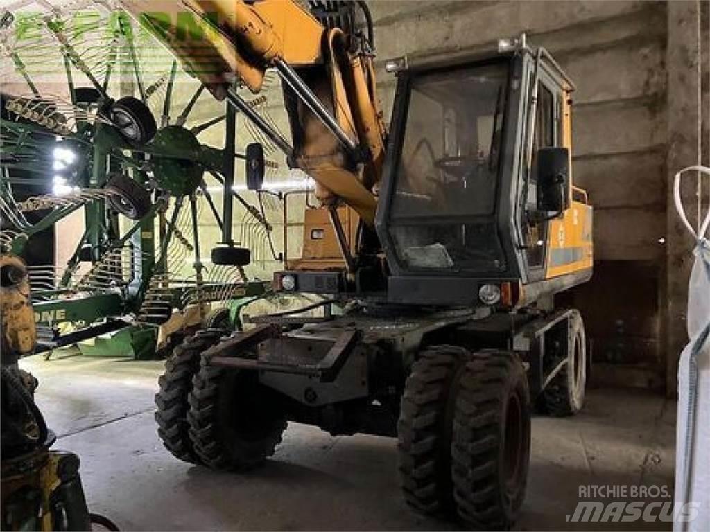 JCB js 130 w Bageri točkaši