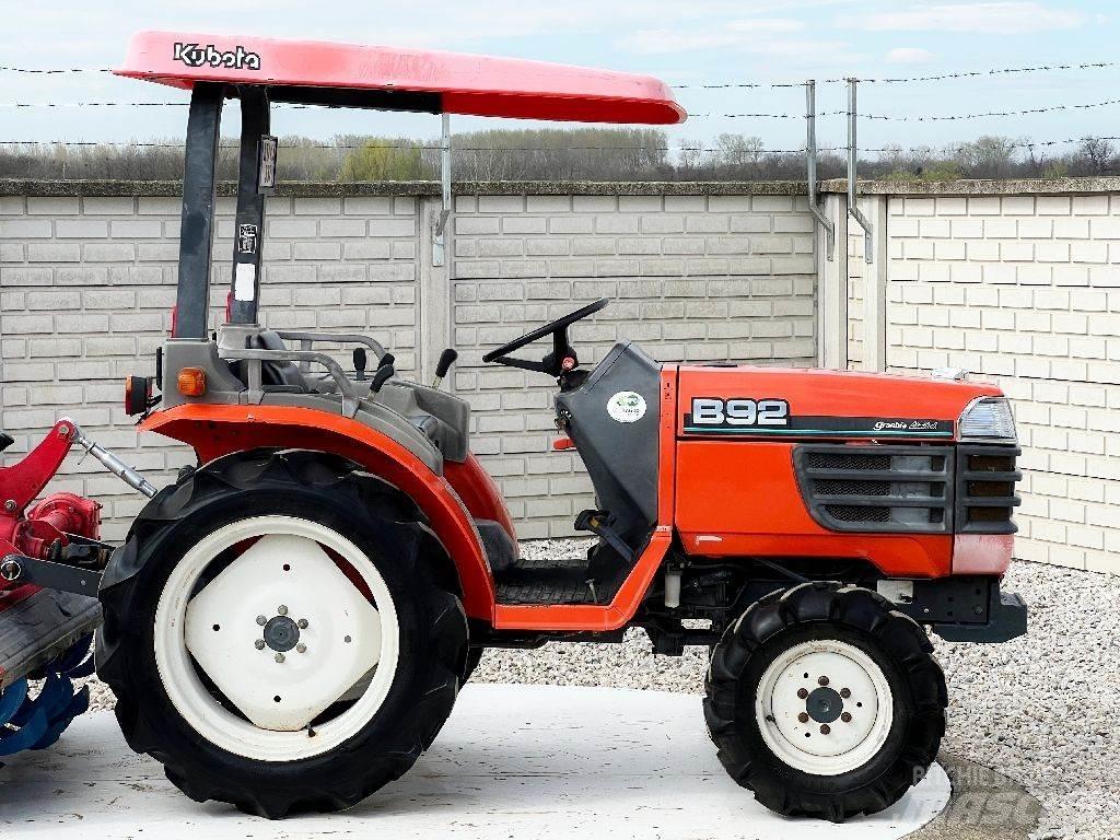 Kubota B92 Traktori