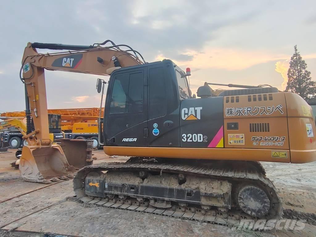 CAT 320D2 Bageri guseničari