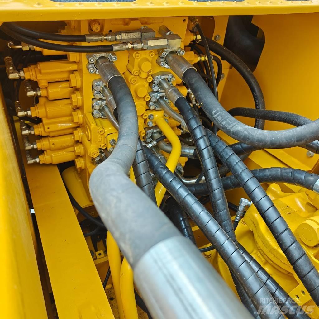 Komatsu 220-8MO Bageri guseničari