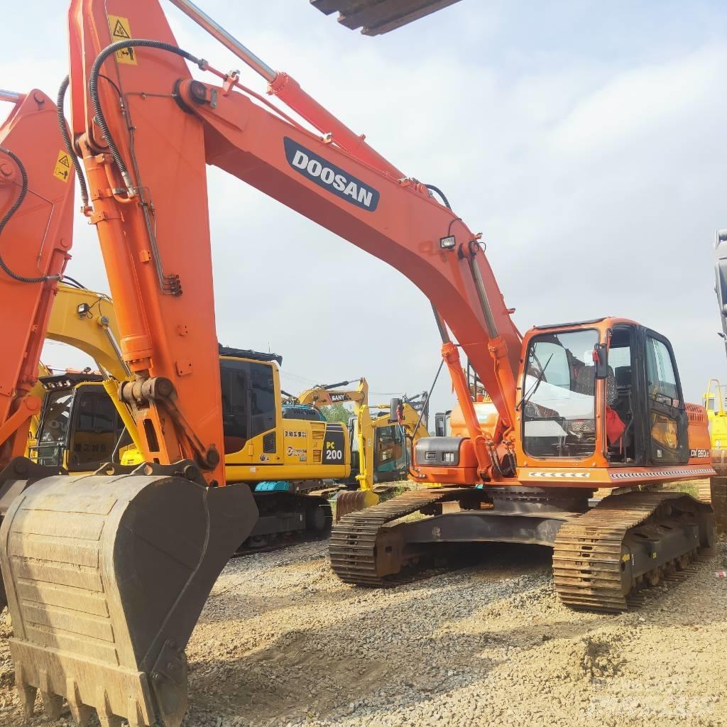 Doosan DX260LC Bageri guseničari
