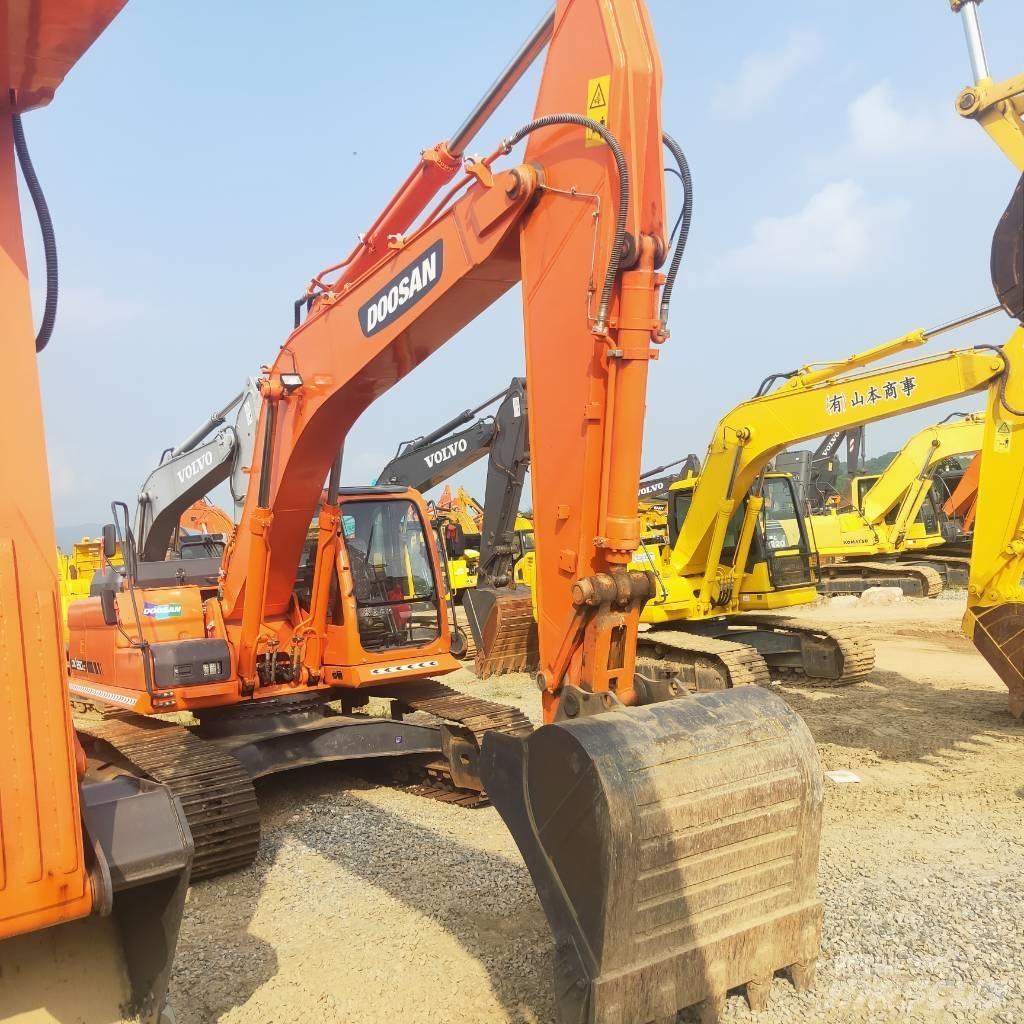 Doosan DX260LC Bageri guseničari