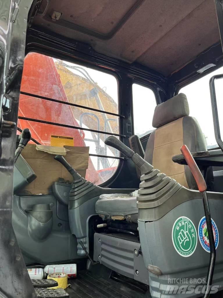 Hitachi ZX 120 Bageri guseničari