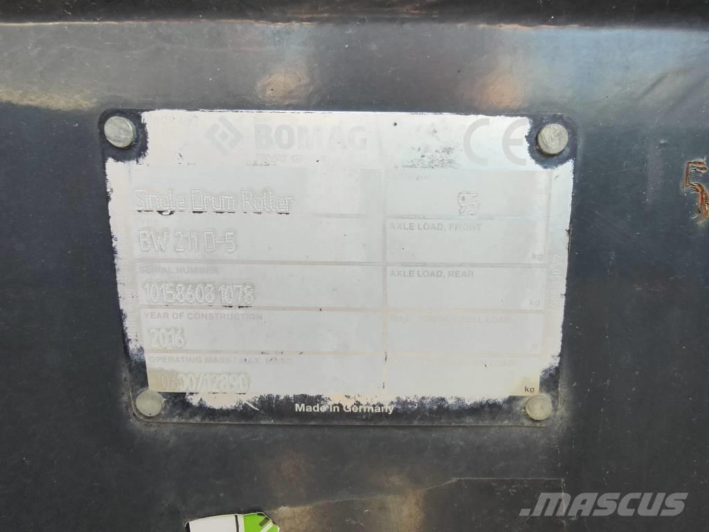 Bomag BW 211 D-50 Gumeni valjci na točkovima