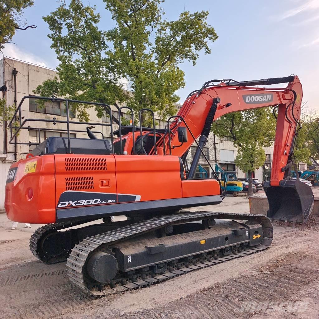Doosan DX300 Bageri guseničari