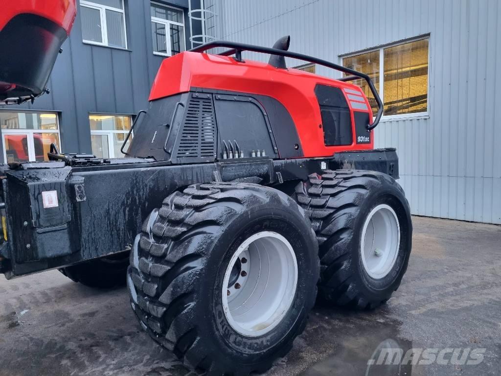 Komatsu 931 XC Harversteri