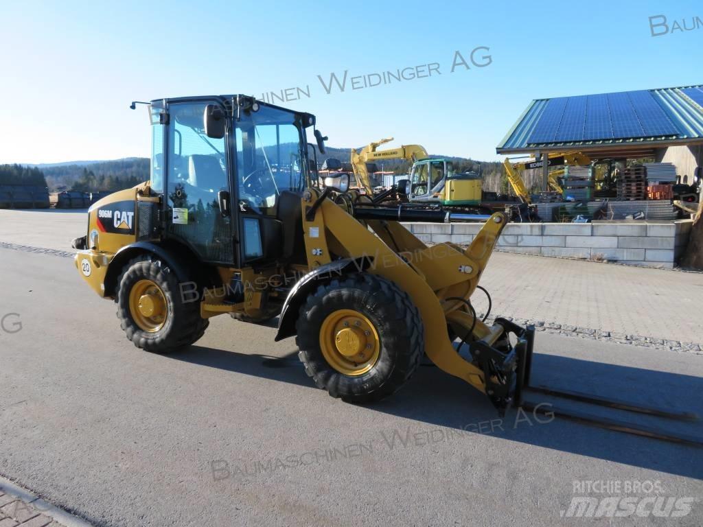 CAT 906M Utovarivači na točkove