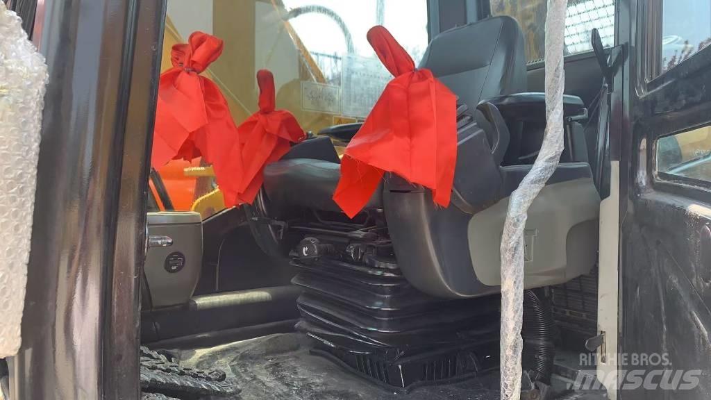 CAT 323 D Bageri guseničari