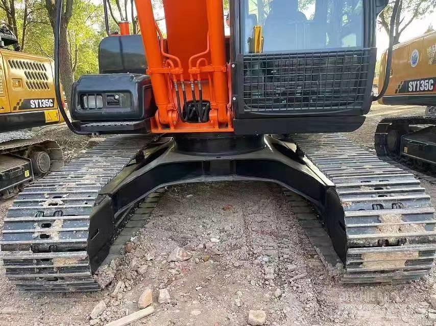 Hitachi ZX120 Bageri guseničari