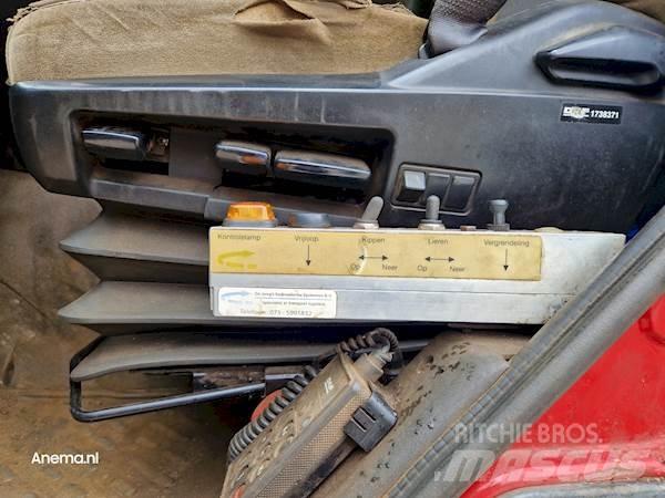 DAF CF 85 8X2 360 Rol kiper kamioni sa kukom za podizanje tereta