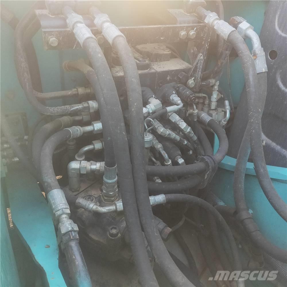 Kobelco SK130 Bageri guseničari