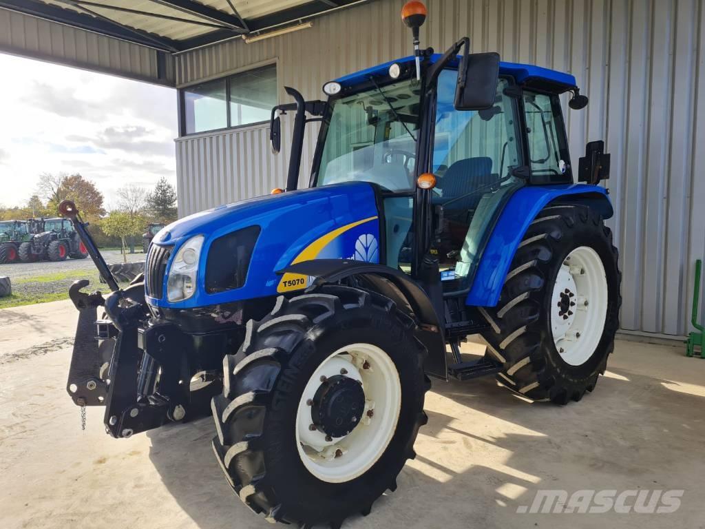 New Holland T 5070 Traktori