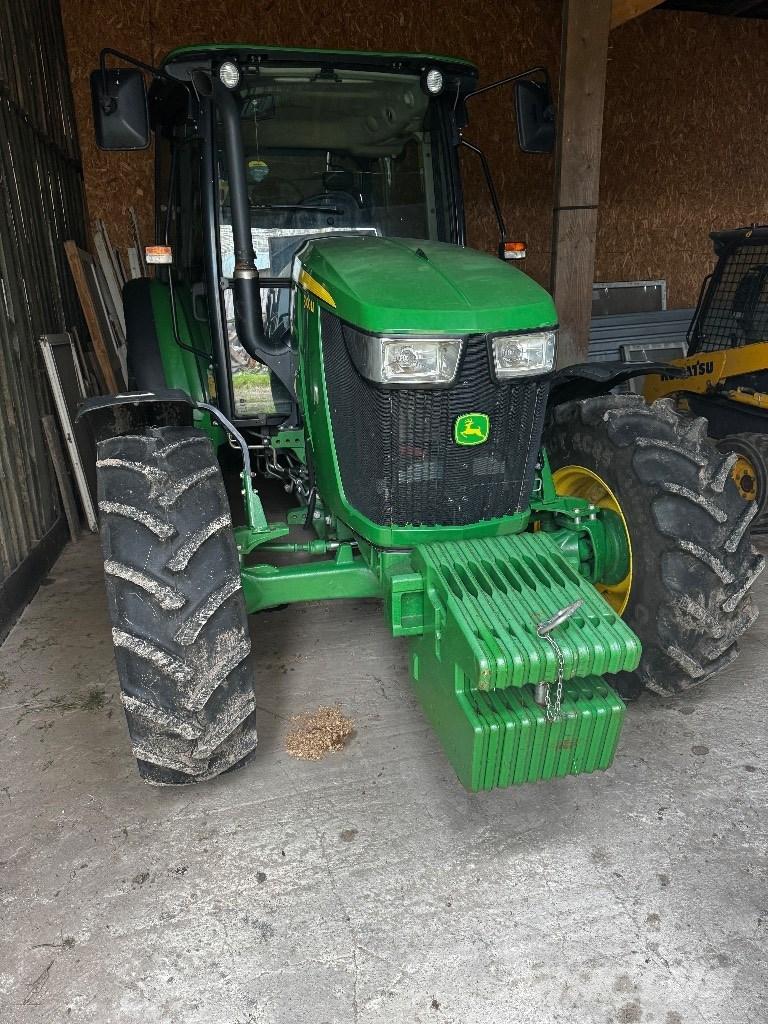 John Deere 5100 M Traktori