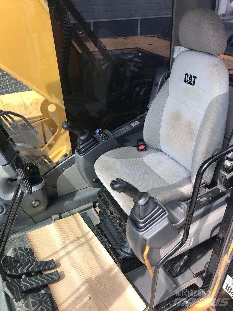 CAT 324D Bageri guseničari