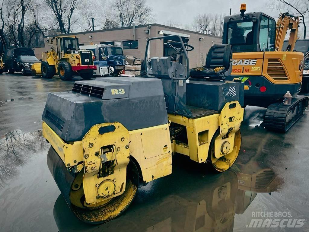 Bomag BW 100 AD-3 Valjci sa duplim bubnjem