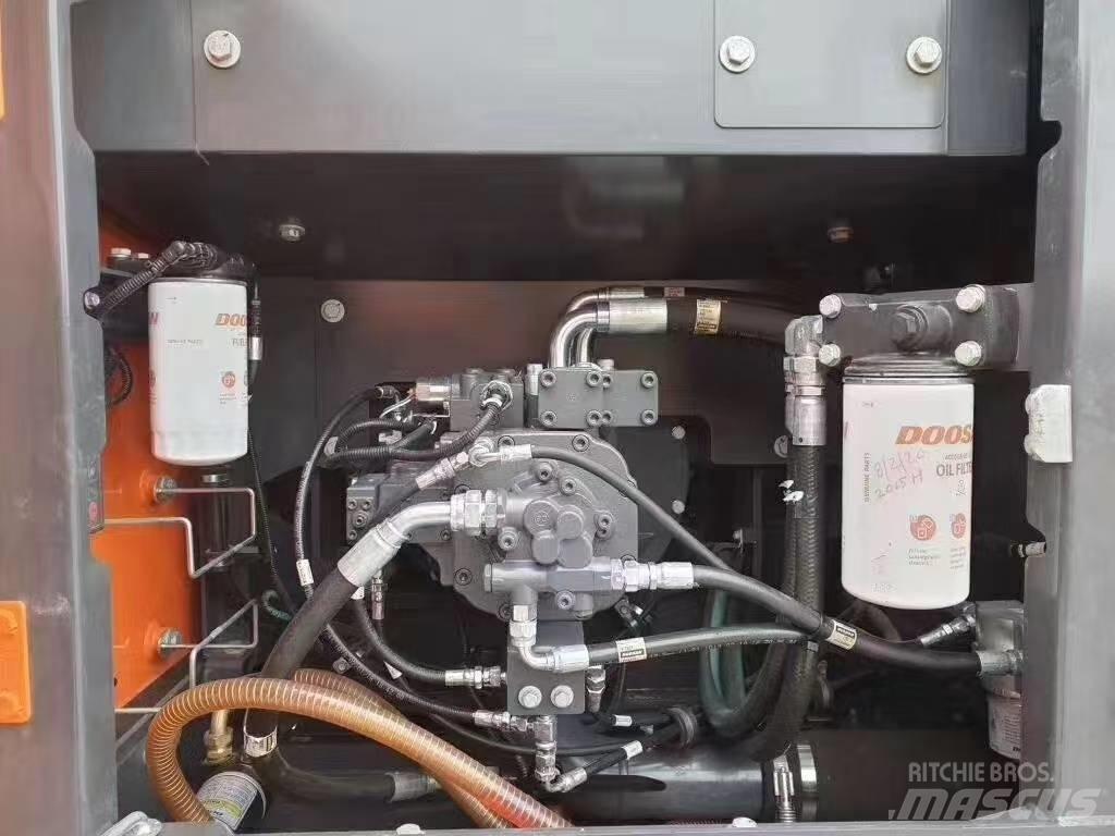Doosan DX 225 LC Bageri guseničari