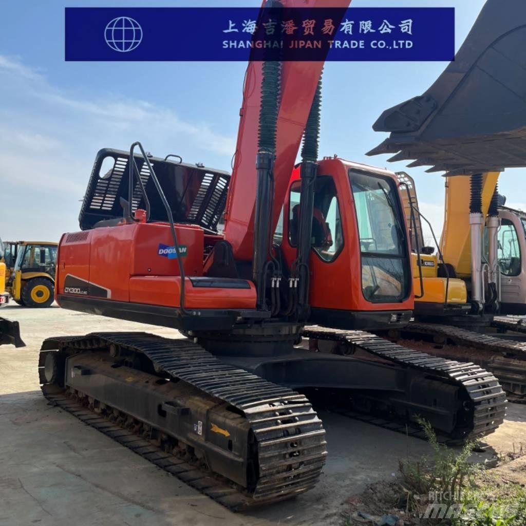 Doosan DX 300 Bageri guseničari