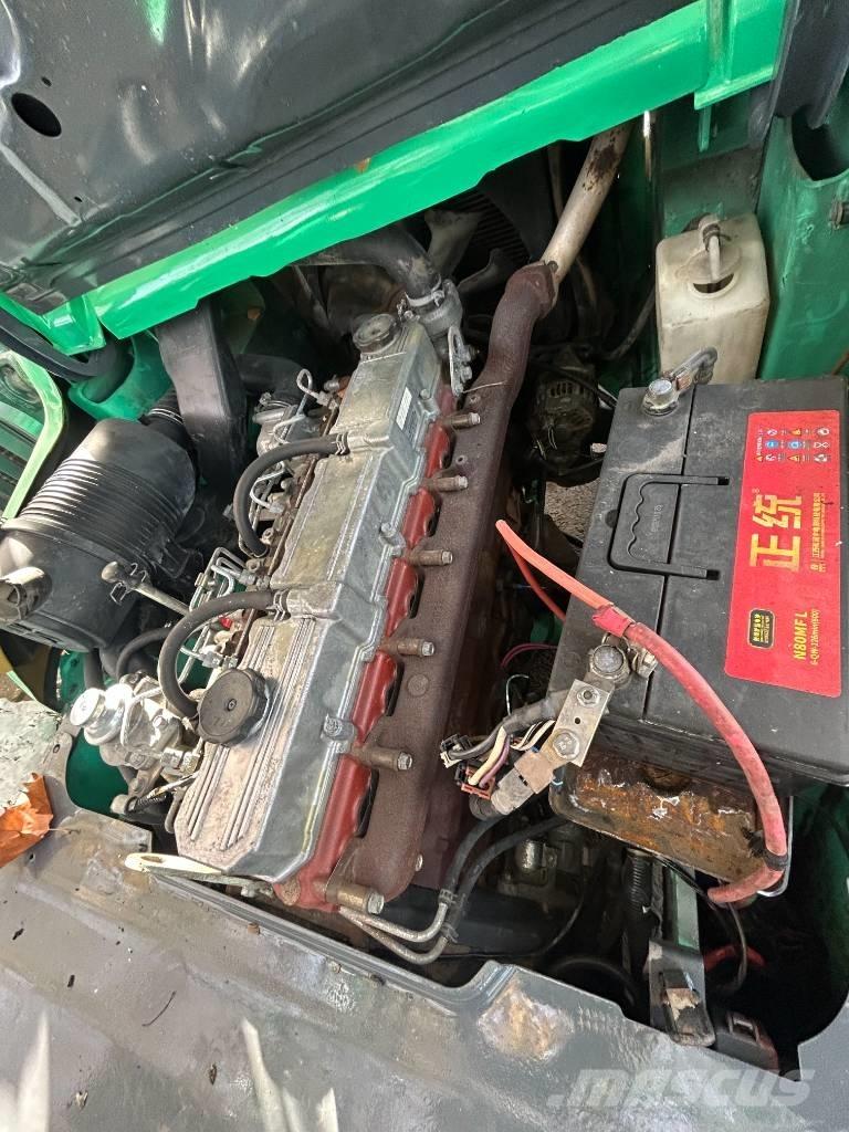  三菱叉车 2t Dizelski viljuškari