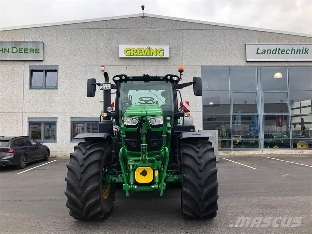 John Deere 6R215 Traktori