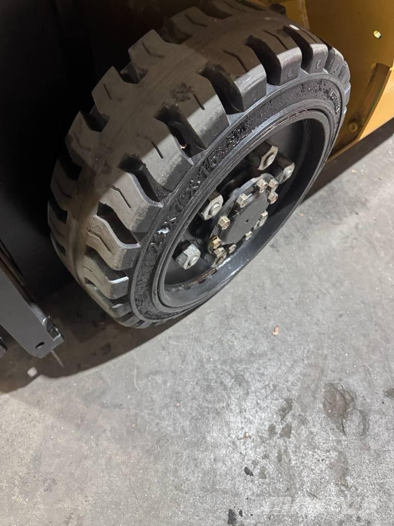 CAT FGC25N Viljuškari - ostalo