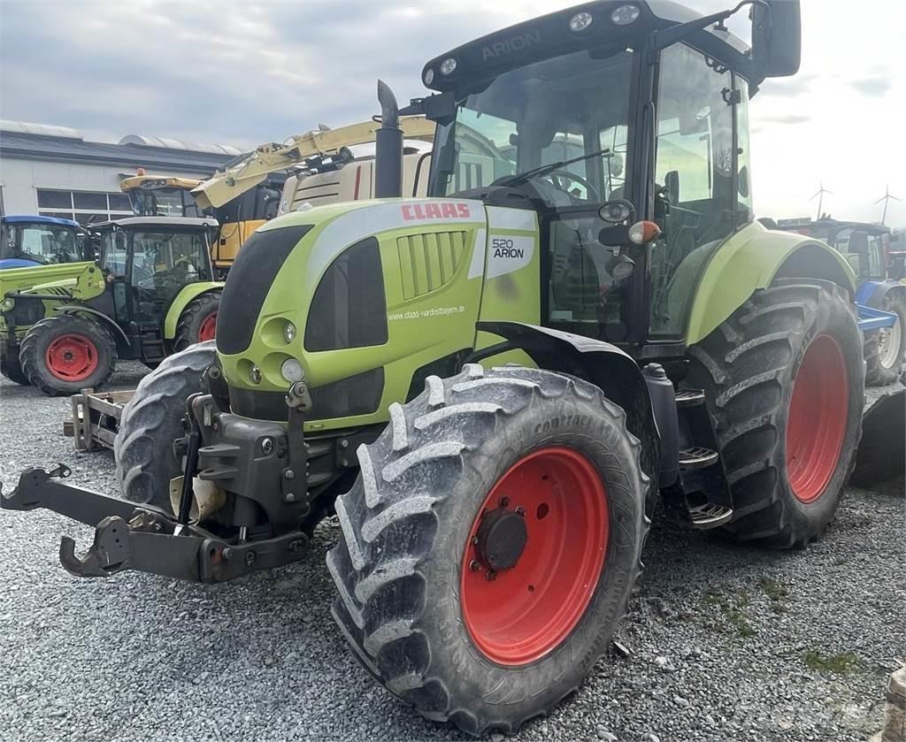 CLAAS Arion 520 Traktori