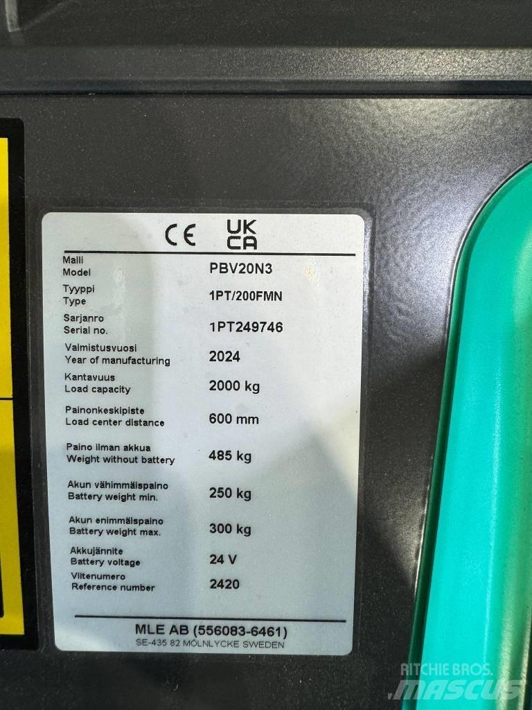 Mitsubishi PBV20N2 Nisko podizni električni viljuškar sa stajalištom