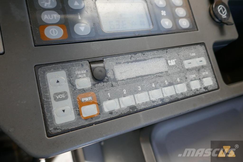 CAT 335F LCR Bageri guseničari