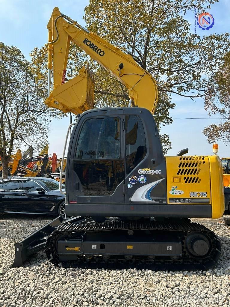 Kobelco SK 75 Midi bageri 7t – 12t