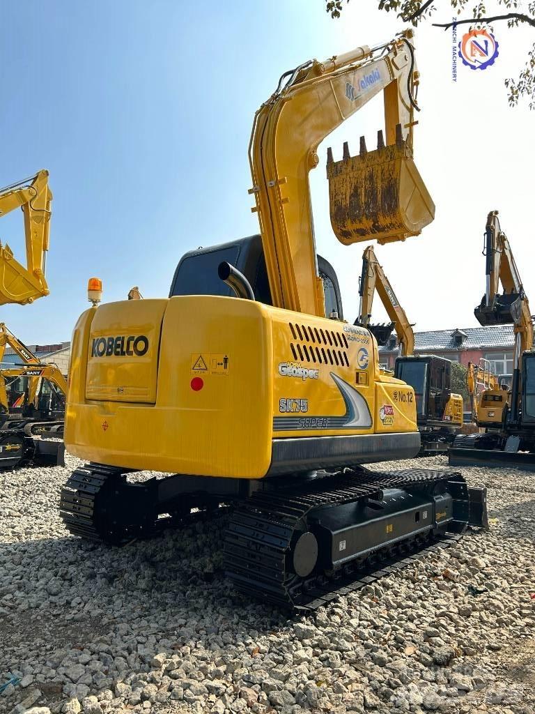 Kobelco SK 75 Midi bageri 7t – 12t