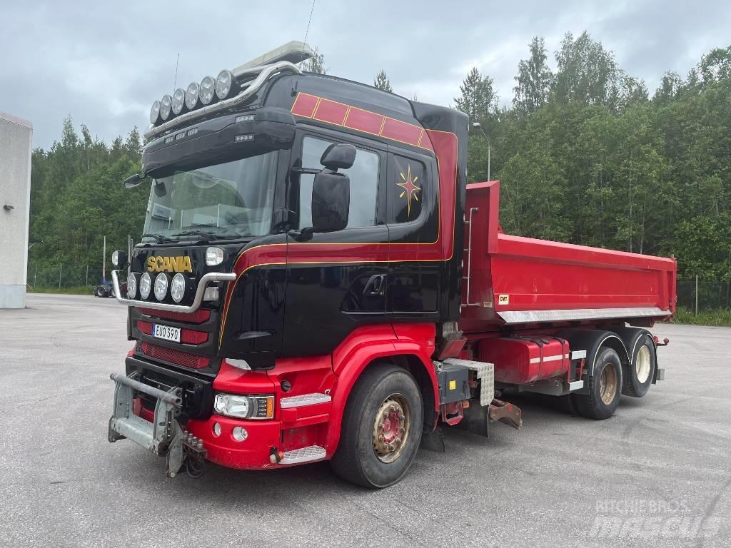 Scania R580 Rol kiper kamioni sa kukom za podizanje tereta
