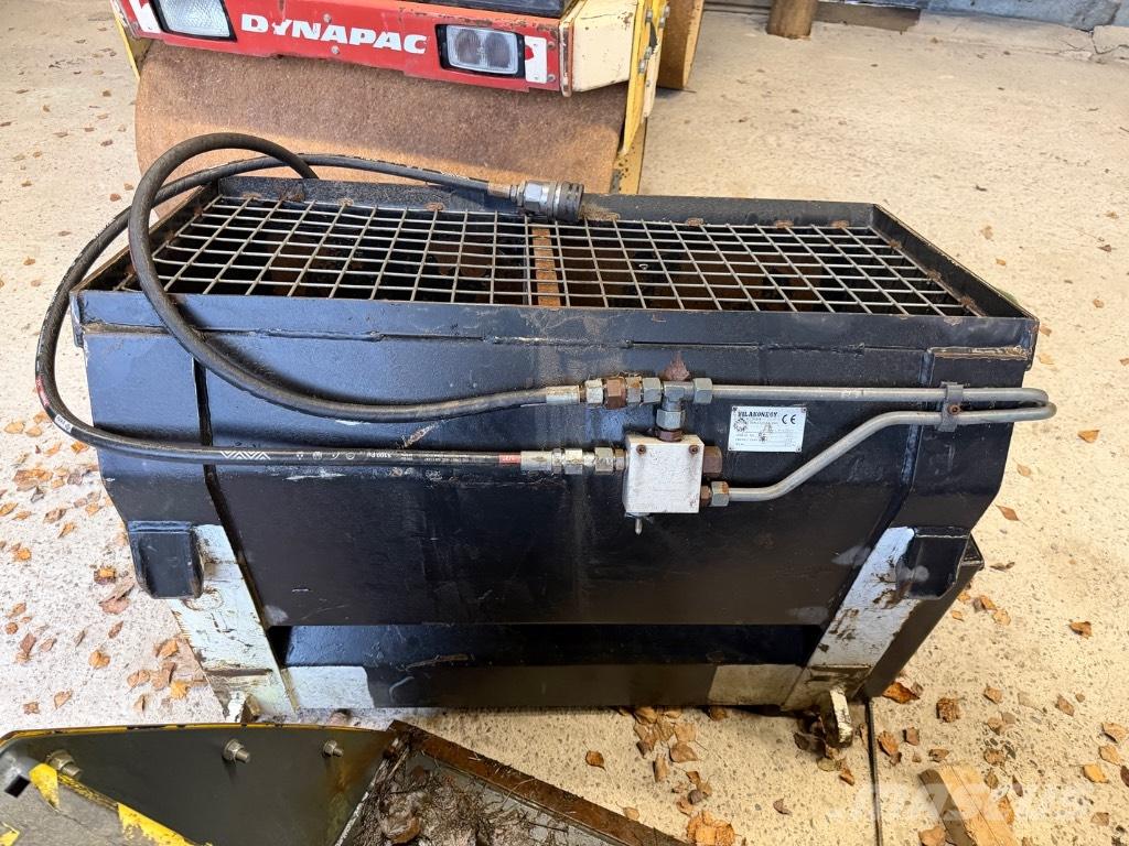 Vila Hiekoitin Dodaci za kompaktni traktor