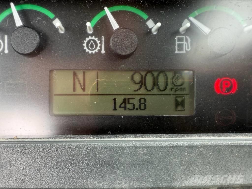 John Deere 710 J Rovokopači